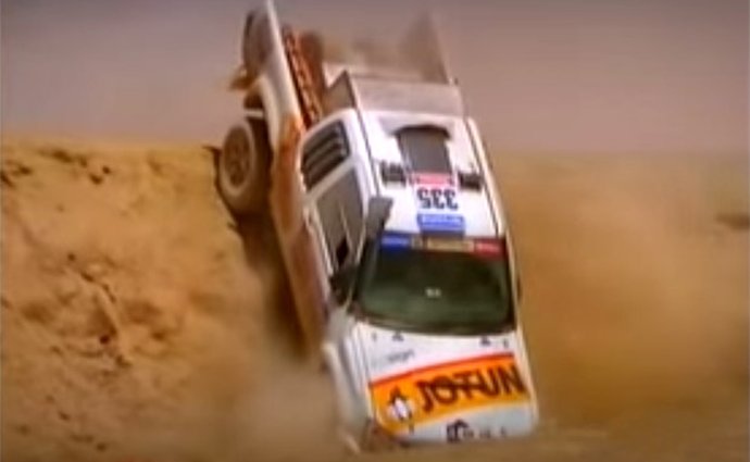 Nejdivočejší havárie na rallye Dakar (video)