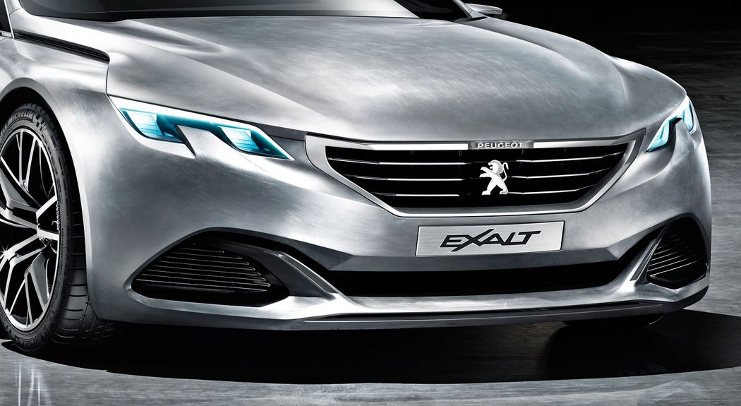 Peugeot Exalt, koncept s karoserií z materiálu Shark skin