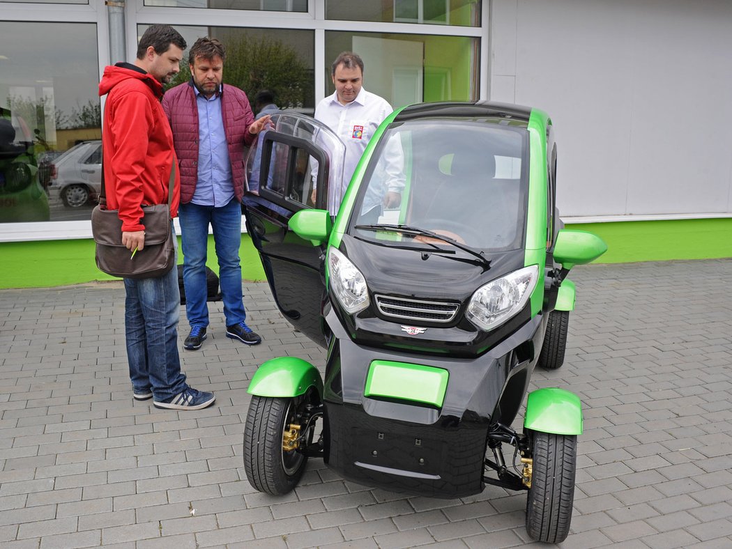 Velor-X-Trike, elektrická čtyřkolka