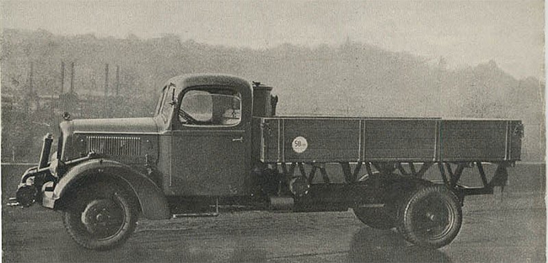  Škoda 256 na dřevoplyn