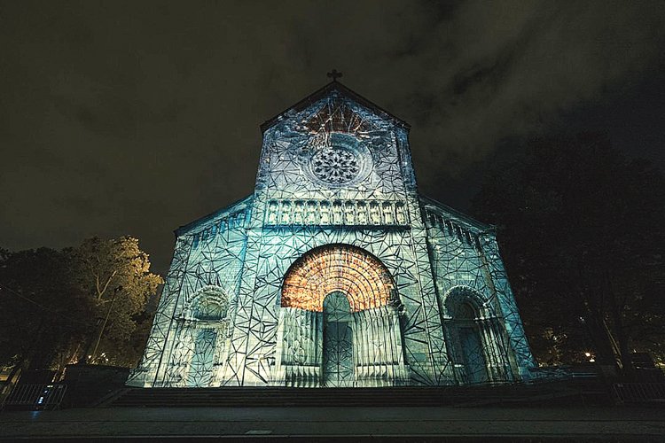 Videomapping: Ve dne kostel, v noci netradiční forma umění