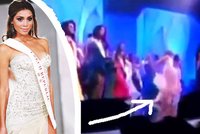 Podívejte se, jak Česká Miss Domanská zakopla na Miss World