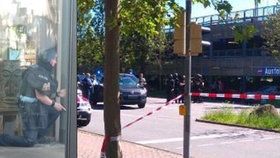 Muž ozbrojený pistolí zaútočil v kině nedaleko Mannheimu.