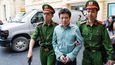 Bývalý generální vietnamské banky OceanBank Nguyen Xuan Son dostal trest smrti za zpronevěru.