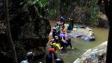 Ve Vietnamu zahynuli tři mladí turisté: Zřítili se z vodopádu!