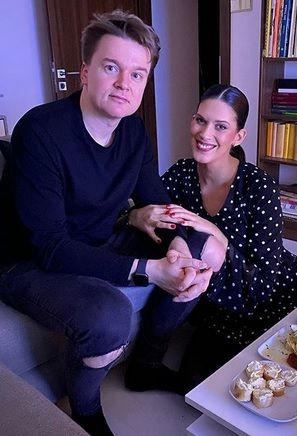 Těhotná Aneta Vignerová s přítelem Petrem Kolečkem 