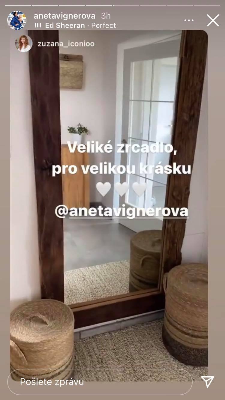 Aneta s Petrem Kolečkem a synem v novém domě