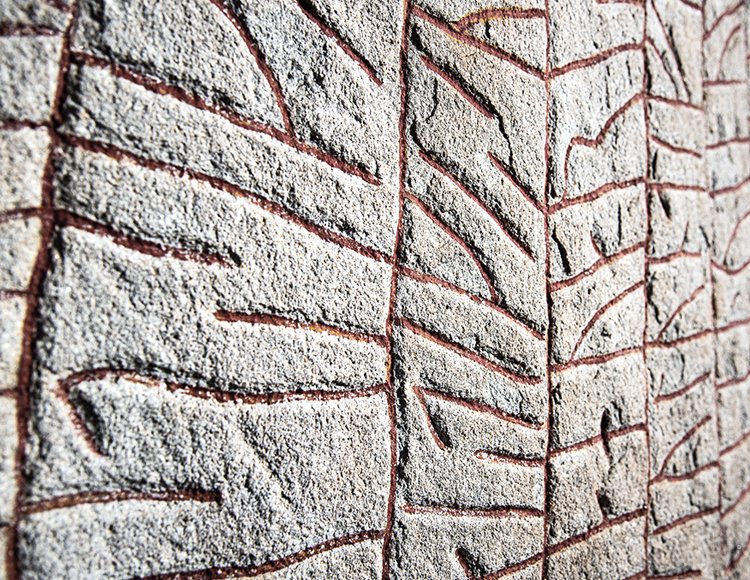 Runový kámen z Rök Vikingové vztyčili v jihovýchodním Švédsku kolem roku 800, aby svými runovými nápisy připomínal slavné bitvy