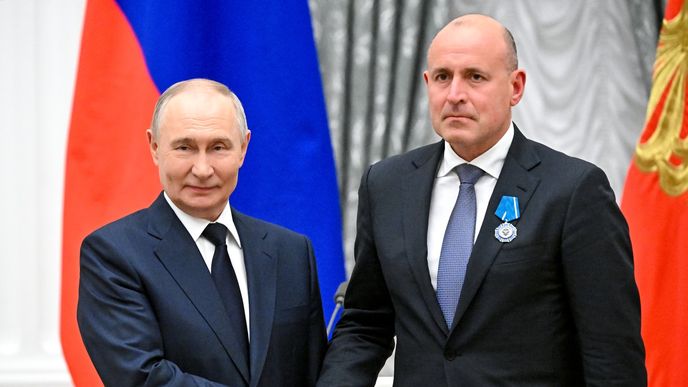 Charitonin představuje absolutní anomálii na tomto seznamu – většina západních států na něj totiž překvapivě žádné sankce neuvalila Charitonin představuje absolutní anomálii na tomto seznamu – většina západních států na něj totiž překvapivě žádné sankce neuvalila