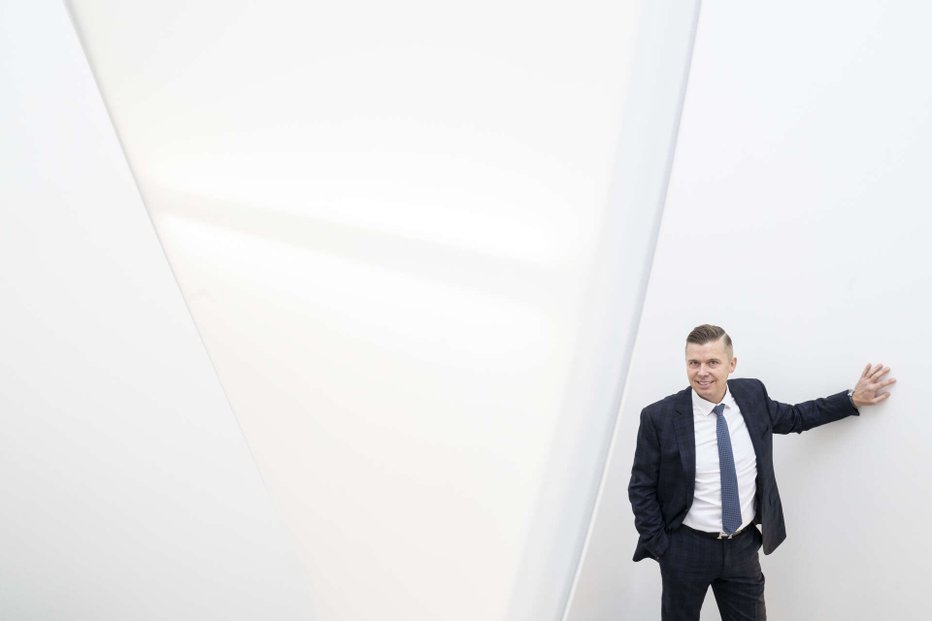 Největší bateriové úložiště v Evropě roste u Teplic. Dokončeno má být už letos Největší bateriové úložiště v Evropě roste u Teplic. Dokončeno má být už letos