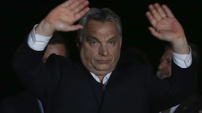 Premiér Viktor Orbán. FiDeSz slaví třetí volební vítězství s ústavní většinou za sebou