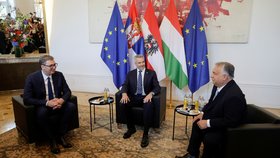 Maďarský premiér Orbán dorazil do Vídně na migrační summit s rakouským kancléřem Nehammerem a srbským prezidentem Vučićem. (7.7.2023)