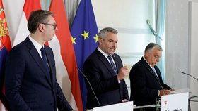 Maďarský premiér Orbán dorazil do Vídně na migrační summit s rakouským kancléřem Nehammerem a srbským prezidentem Vučičem (7.7.2023)