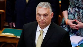 Maďarský premiér Viktor Orbán při skládání slibu (16. 5. 2022)