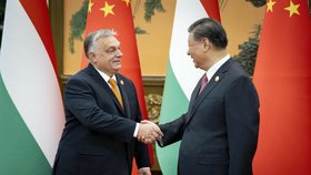 Viktor Orbán a čínský prezident Si Ťin-pching na fóru k nové hedvábné stezce (říjen 2023).