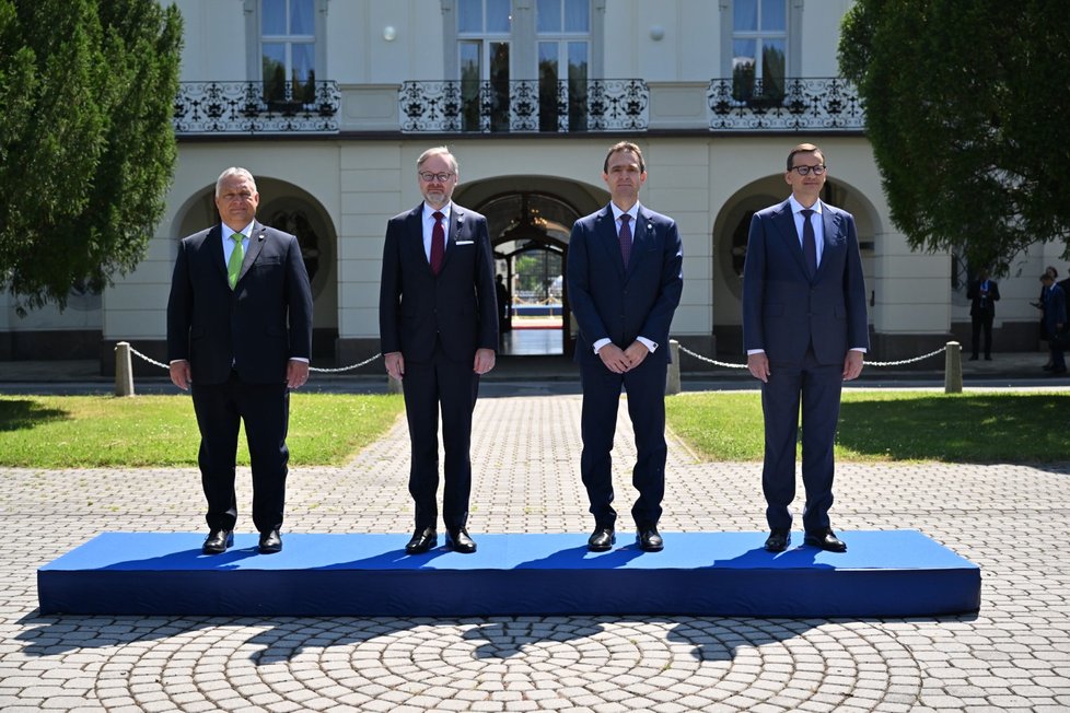 Schůzka premiérů V4: Maďarský premiér Viktor Orbán, český premiér Petr Fiala, slovenský premiér Ľudovít Ódor a polský premiér Mateusz Morawiecki (26.6.2023)