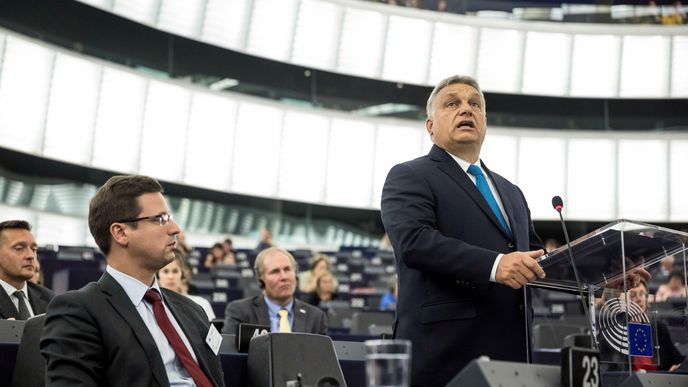 Premiér Viktor Orbán obhajuje kroky maďarské vlády v Evropském parlamentu