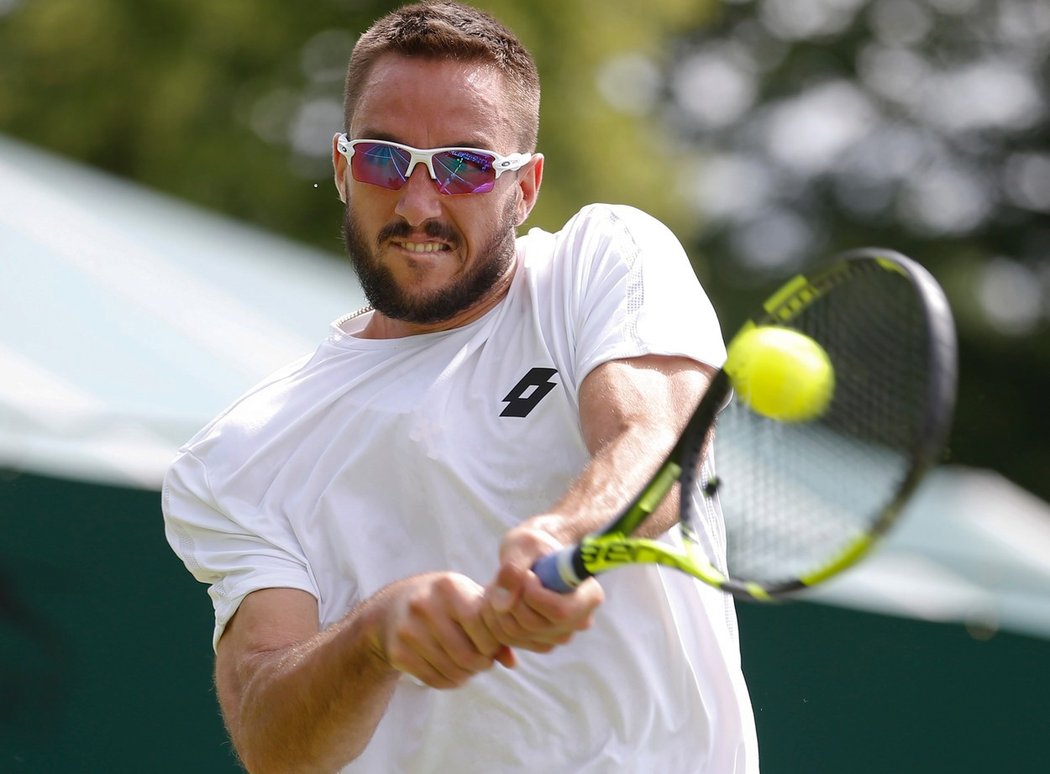 Viktor Troicki skončil ve Wimbledonu ve druhém kole