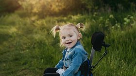 Viktorka (3) s SMA dělá velké pokroky.