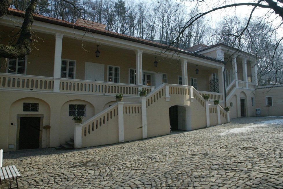 Vila Bertramka se pro Mozarta stala také často útočištěm.
