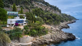 Ikona modernismu nad mořem. Francouzskou vilu E-1027 pojí příběh lásky, zrady i vraždy Ikona modernismu nad mořem. Francouzskou vilu E-1027 pojí příběh lásky, zrady i vraždy