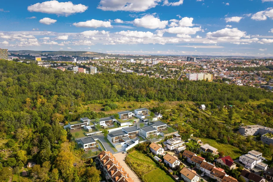 Nová míra luxusu v Brně. Investor tu staví soubor vil, jedna stojí až 80 milionů korun
