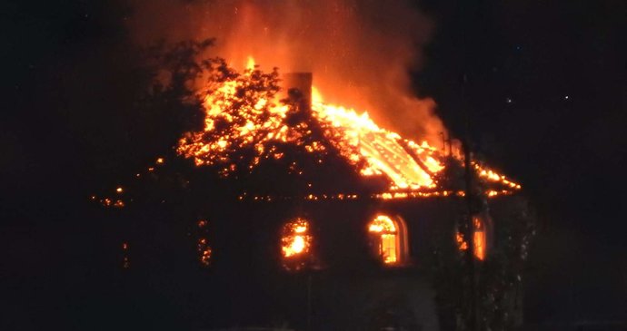 Hořící vila Marta vyděsila obyvatele Písku.