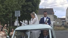 Na svatbu přišel hejtmance a poslankyni Vildumetzové a jejímu novomanželovi Mračkovi také premiér Andrej Babiš