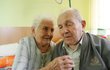 Jsou spolu 81 let, v manželském svazku pak 75 let. Neuvěřitelné!