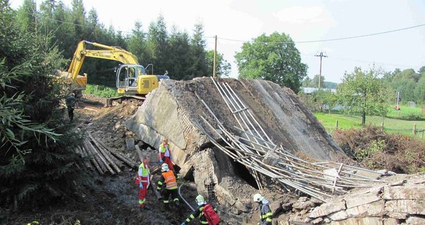 Pád mostu ve Vilémově zabil 4 dělníky: Stavbyvedoucí dostal 4 roky, ostatní jsou volní