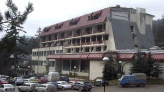 Bosenský hotel hrůzy, ve kterém Srbové znásilňovali a popravovali, je dál otevřený, jako kdyby se nic nestalo