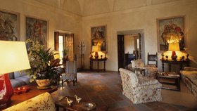 Berlusconiho Villa Certosa na Sardinii je na prodej. V minulosti tam hostil i Putina.