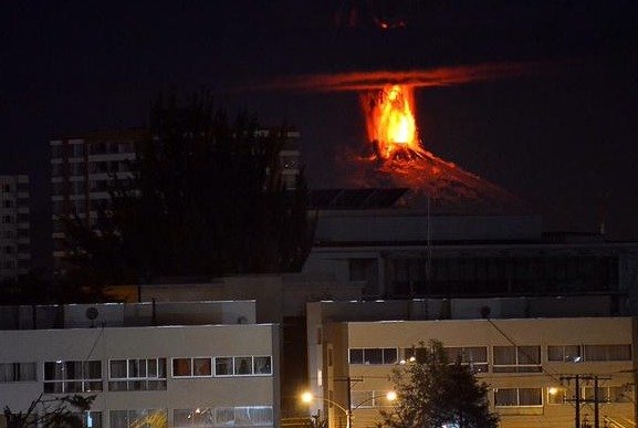 Erupce chilské sopky u městečka Villarrica