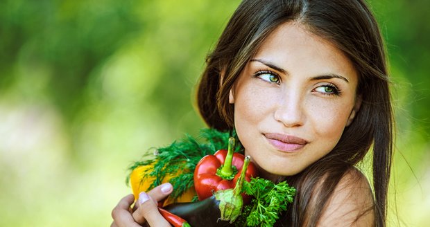 Těhotenství vs. vegetariánství: co si musí hlídat ženy s alternativním stravováním? 