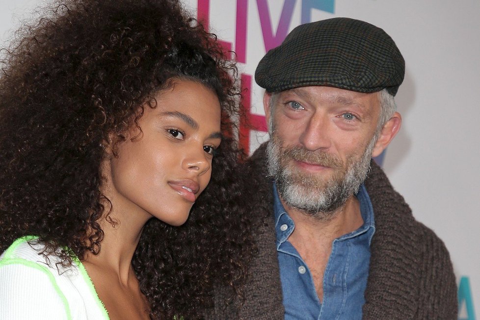 Vincent Cassel s Tinou Kunakeyovou