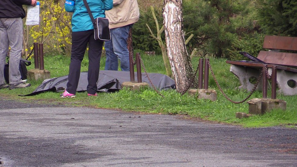 Policie našla na Mladoboleslavsku tělo seniorky: Leželo v řece Jizeře.