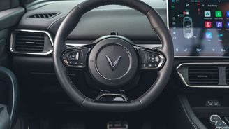 VinFast VF8 (2023–) (USA) VinFast VF8 (2023–) (USA)