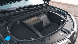 VinFast VF8 (2023–) (USA) VinFast VF8 (2023–) (USA)