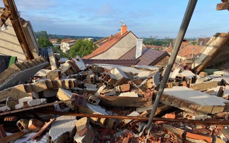 Rodina Maradových přišla o střechu nad hlavou a o vinici.