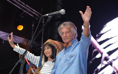 Pierre a Marie na pódiu v Trutnově na Open Air Festivalu.
