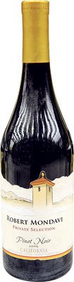Pinot Noir - červené, špičkové americké víno Výrobce: Robert Mondavi, USA Chuť a vůně: Tóny třešní, malin a švestek s jemnými barikovými tóny K čemu se hodí: Ke grilovaným masům, k hovězímu nebo k tuňáku Ideální dárek: Pro znalce těžkých červených vín - ke koupi v síti Tesco, cena 519 Kč