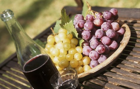 Bojíte se methanolu? Udělejte si domácí podzimní víno či likér!