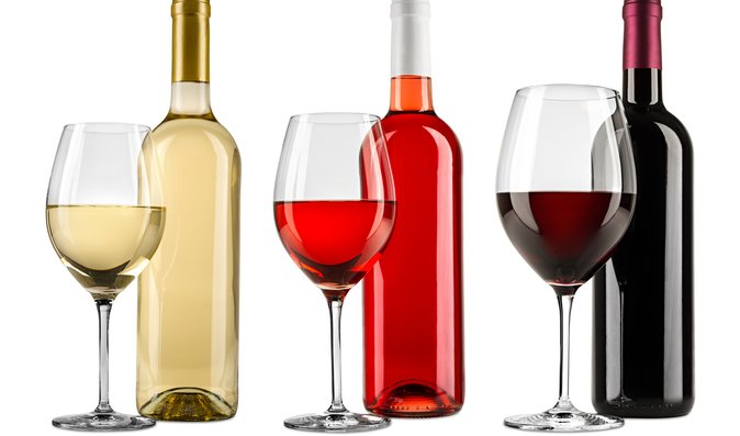 Nealkoholická vína obsahují zpravidla méně cukru, a tím pádem i kalorií.