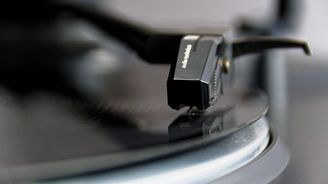 Boom vinylů i loni táhl české producenty, mezi umělci je o ně zájem