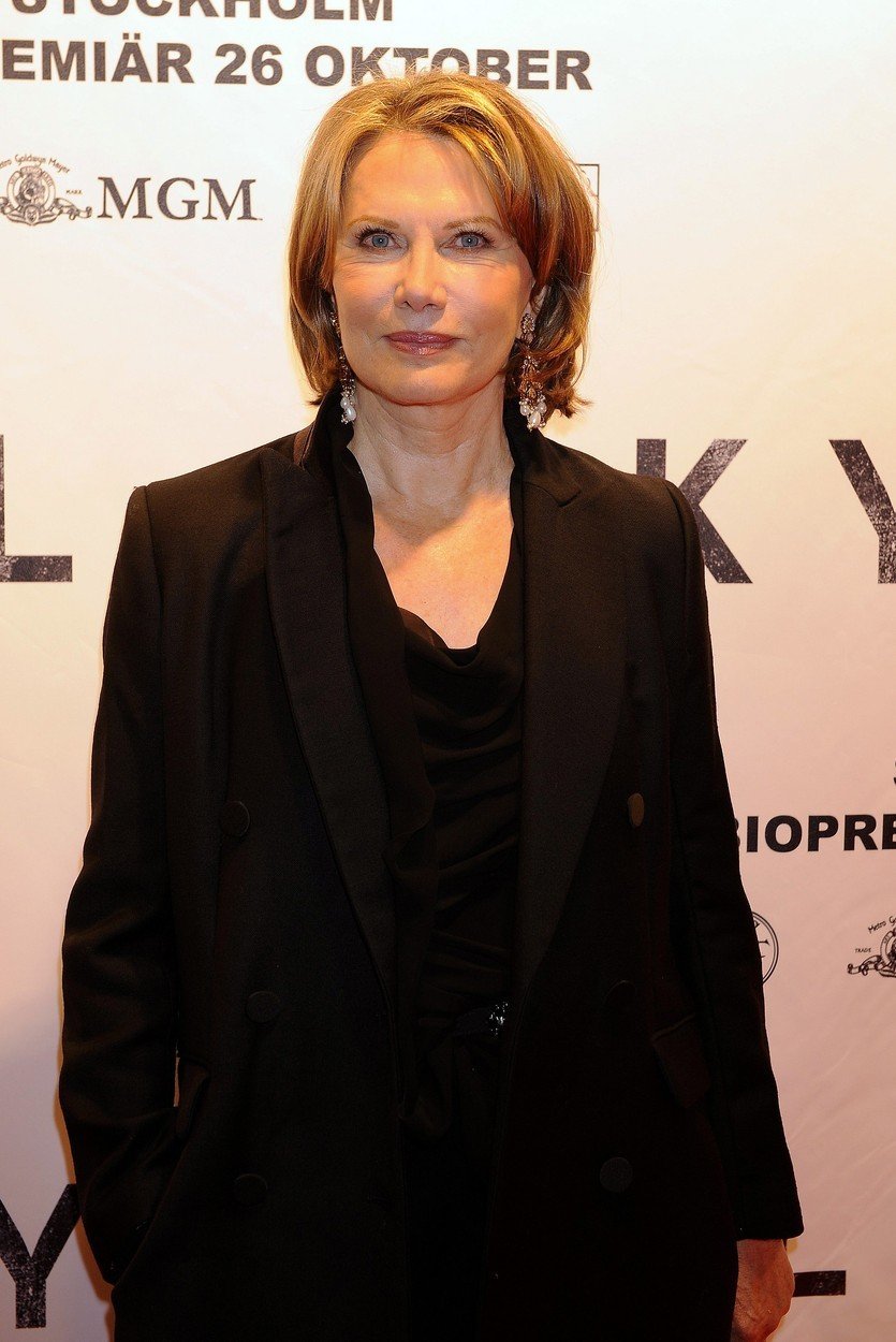 2012 - Maud Adams