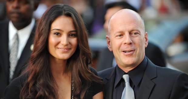 Srdcervoucí přiznání manželky nemocného Bruce Willise: Smutná zpráva o jeho zdravotním stavu!