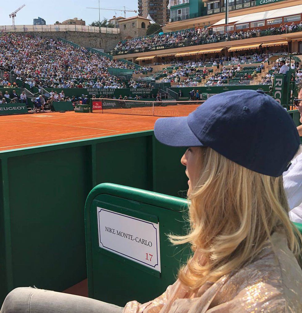Tereza Maxová si slunečný den užila na tenisových kurtech v Monte Carlu.