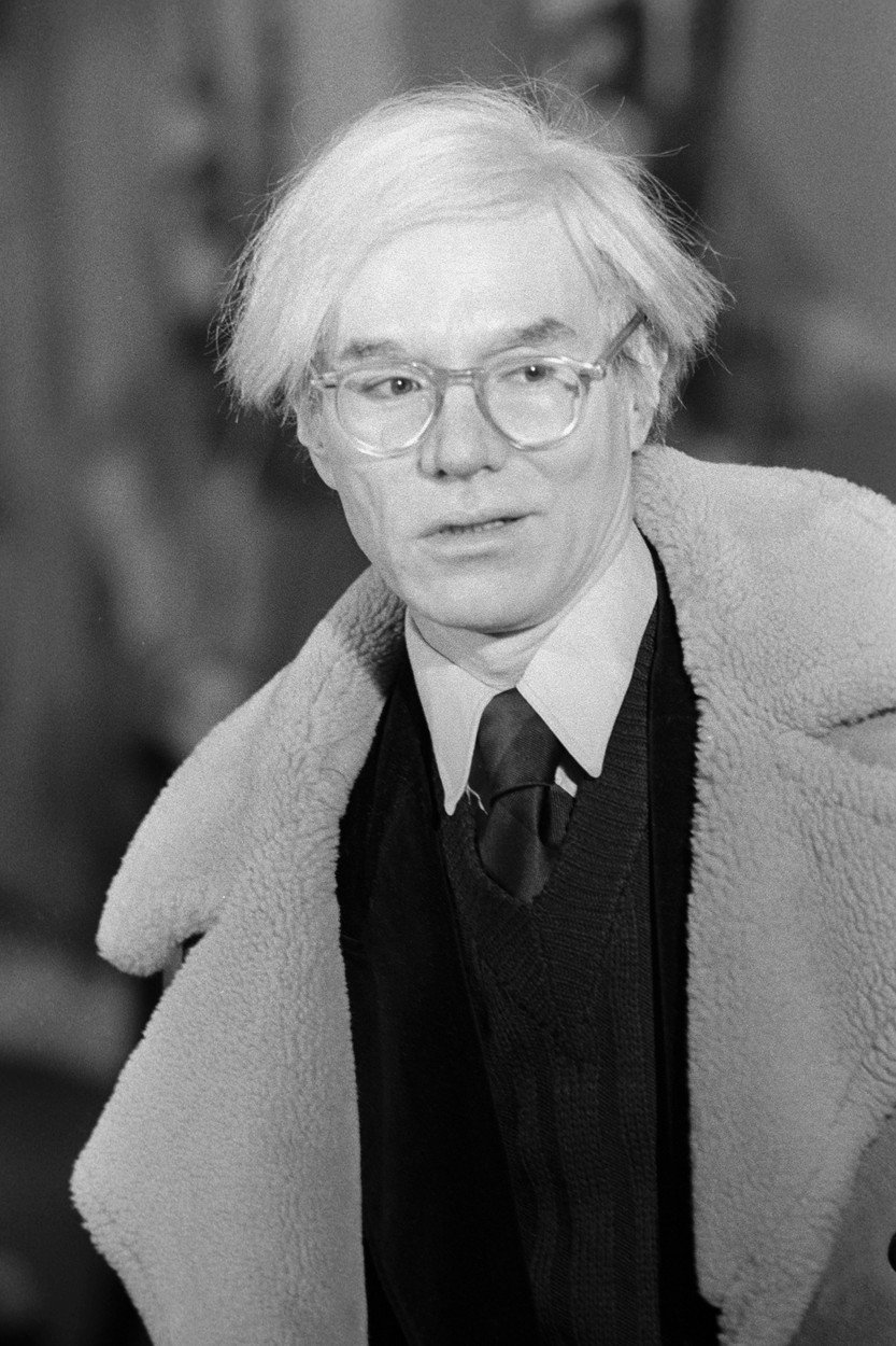 Andy Warhol, malíř  &#34;Móda už není o tom, co si na sebe někam vezmete. Je to celý důvod toho, že někam jdete.&#34;