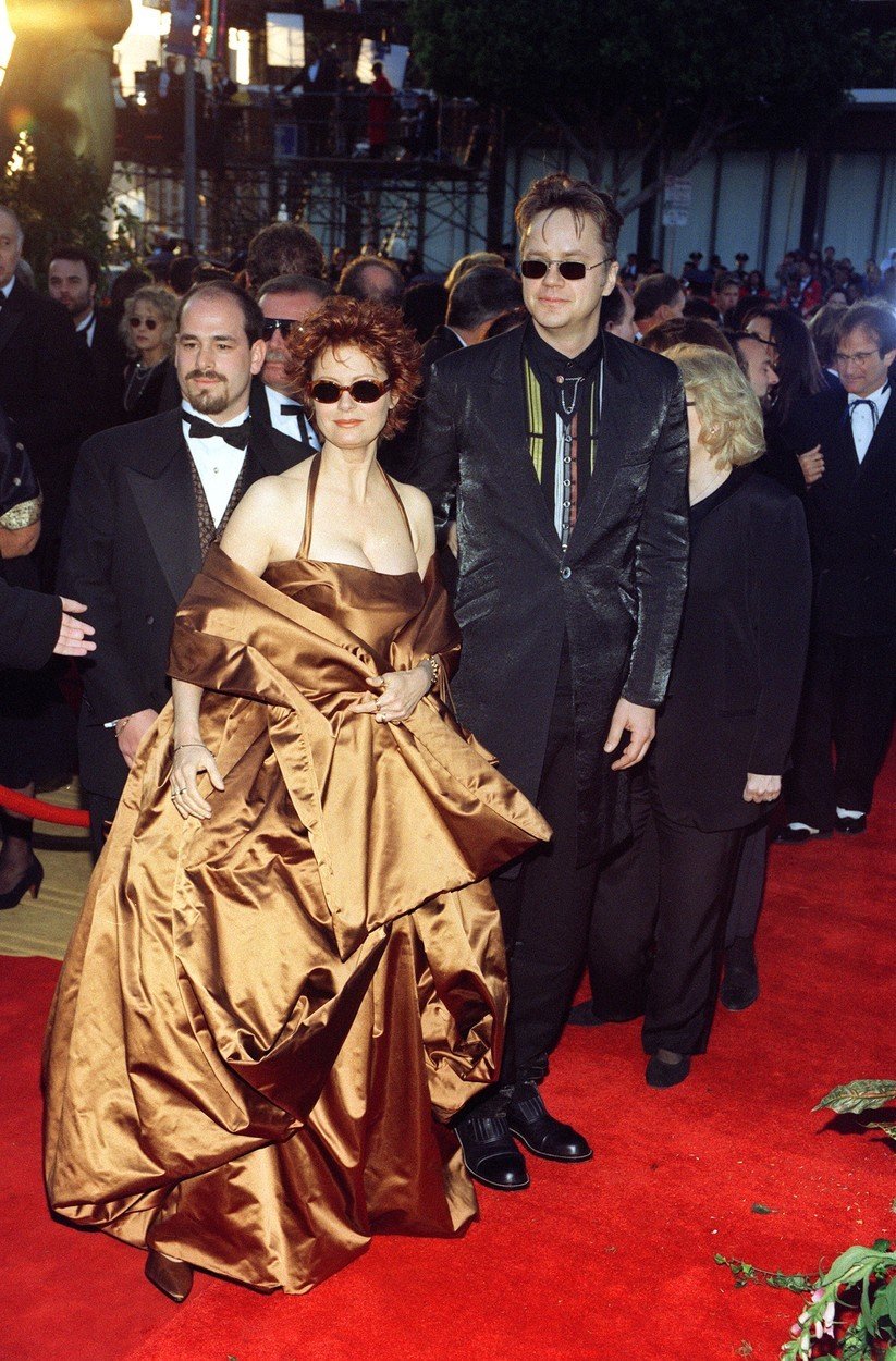 Susan Sarandon a Tim Robbins. Na udílení Oscarů v roce 1996. Tento pár začal randit na konci 80. let, rozešli se až roku 2009.