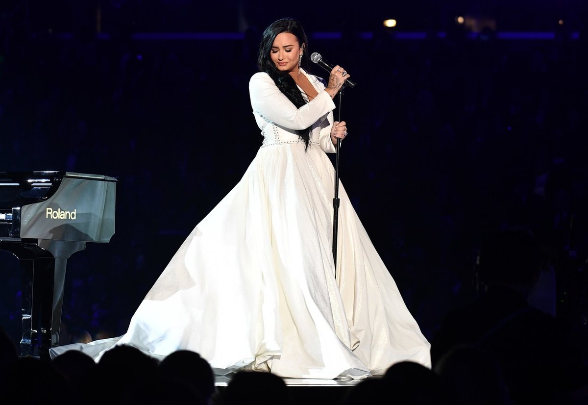 Demi Lovato na udílení cen Grammy minulý rok. První vystoupení od jejího předávkování v roce 2018.